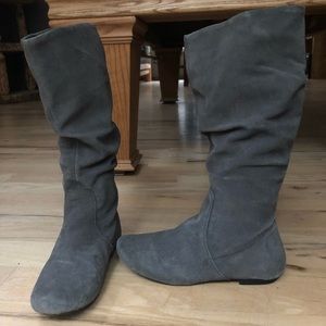 Women’s Gray Suede Calf Boot